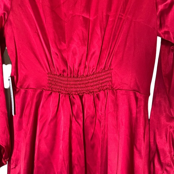 Emma & Michelle Red satin Women’s dress Size small - Picture 6 of 9
